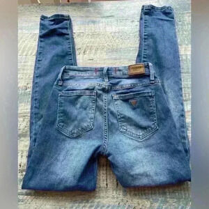 Guess Jeans Size 24 Skinny 8.5 inch rise, 27.5 inch in seam